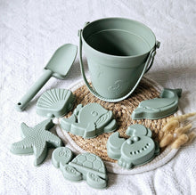 Load the picture into the gallery viewer, Kinder Spieleimer Sommereimer aus Silikon mit Formen Farbe Salbei4