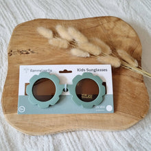 Lade das Bild in den Galerie-Viewer, Kindersonnenbrille UV400 Schutz Flower Grün ab 1 Jahr4