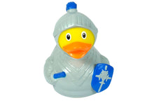 Load the picture into the gallery viewer, Kleine Ritter Ente LILALU, Badeente, Quietscheente Sammlerstück