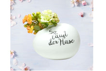 Load the picture into the gallery viewer, Good old friends Eiervase So läuft der Hase Oster Deko Handarbeit 8cm
