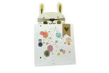 Lade das Bild in den Galerie-Viewer, Good old friends Eiertüte Geschenkverpackung Herzchen Ostern Handarbeit 17cm4