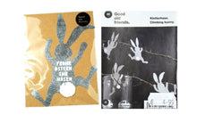 Lade das Bild in den Galerie-Viewer, Good old friends Kletterhase Frohe Ostern ihr Hasen Handarbeit 13cm2