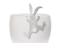 Lade das Bild in den Galerie-Viewer, Good old friends Kletterhase Frohe Ostern ihr Hasen Handarbeit 13cm