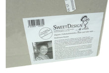 Lade das Bild in den Galerie-Viewer, Passepartout Bild SweetDesign by Nala "Warum hat mein Kleiderschrank keinen Keller und keinen Dachboden?"7