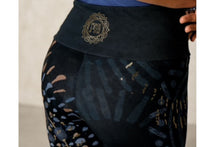 Lade das Bild in den Galerie-Viewer, Yoga Leggings Magic Spirit of OM Yoga Meditation Gr. S3