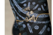Lade das Bild in den Galerie-Viewer, Yoga Leggings Magic Spirit of OM Yoga Meditation Gr. S2