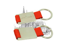 Lade das Bild in den Galerie-Viewer, Schlüsselanhänger Kölner Skyline Metall Textilband Rot Kölner Souvenir4