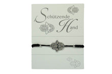 Load the picture into the gallery viewer, Armband Schützende Hand H.C.A. Glücksbringer Ein Armband für Dich3