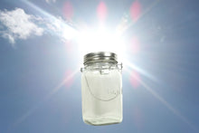 Load the picture into the gallery viewer, Consul Sonnenglas 1 Liter Sonnenlicht Neu USB Winterladefunktion