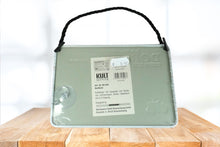 Lade das Bild in den Galerie-Viewer, Deko Blechschild Kult Hänger Ich bin stolz ein Dorfkind zu sein denn ich weiss, dass Kühe nicht lila sind3