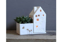 Lade das Bild in den Galerie-Viewer, Good old friends - Hausgarten Design Klee Kunsthandwerk Unikat