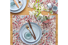 Lade das Bild in den Galerie-Viewer, Tischläufer „Coral“ – maritime Tischdekoration aus Jacquard
