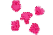 Lade das Bild in den Galerie-Viewer, Legami 5er-Set Plätzchenformen - Cookie Time! Liebe liegt in der Luft3
