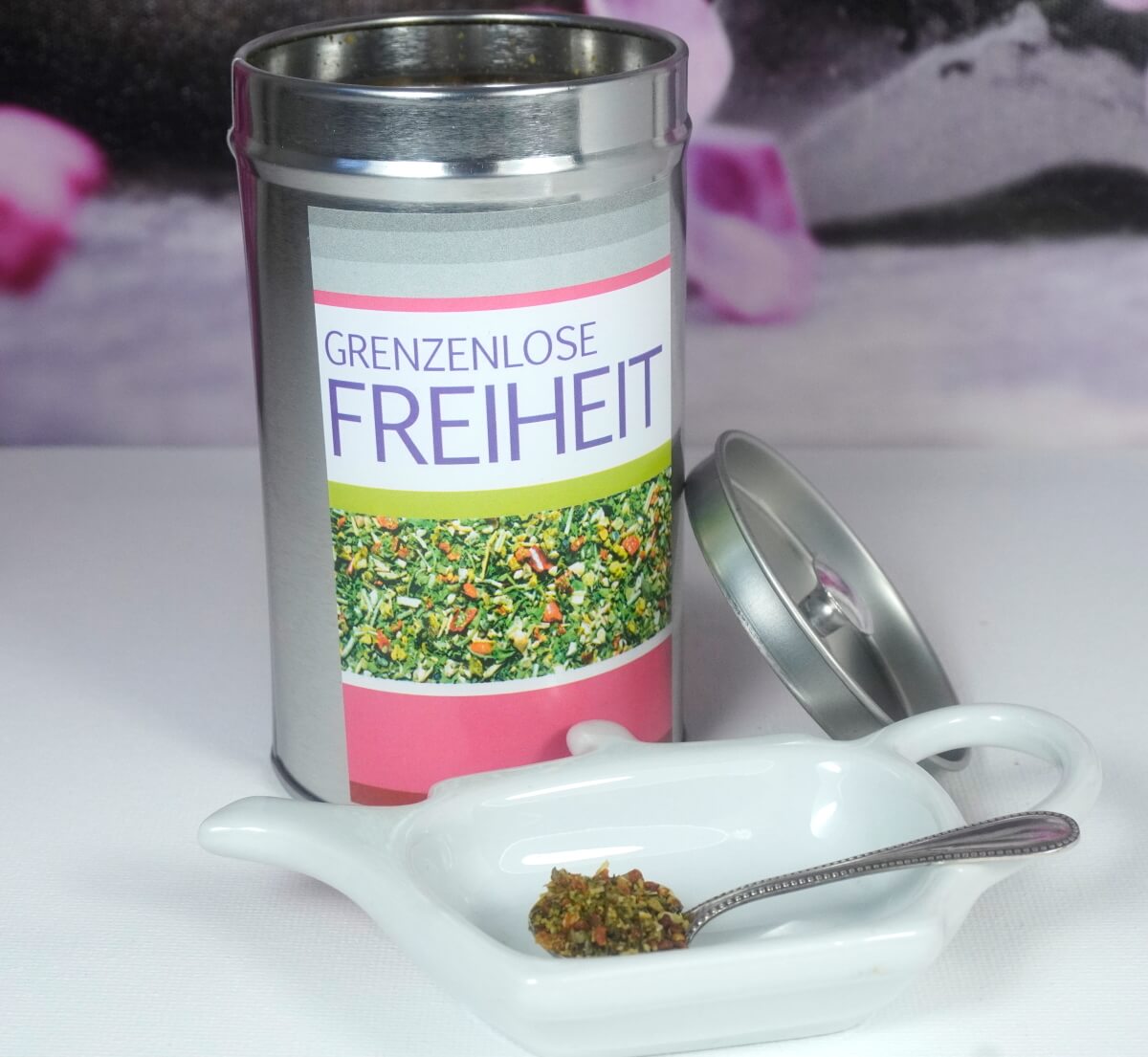 Grenzenlose Freiheit von Kräuterküche Gewürzzubereitung Hand abgefüllt 90gr. Dose