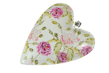 Lade das Bild in den Galerie-Viewer, Deko Blumen Herz Aufhänger  Metall Herz Blech Herz zum Hängen 11cm