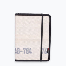 Lade das Bild in den Galerie-Viewer, Notizbuch Percy Feuerwear weiss