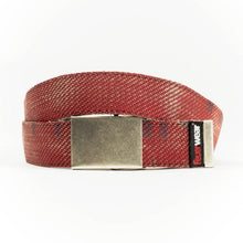 Load the picture into the gallery viewer, Gürtel Bill, Feuerwear, Unikate, Nachhaltigkeit, Feuerwehrschlauch, Feuerwehr, Weiß, Rot, Schwarz, Upcycling 6