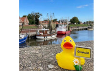 Lade das Bild in den Galerie-Viewer, Badeente „Greetsiel“ – maritimer Badespaß4
