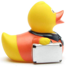 Load the picture into the gallery viewer, Badeente Rettungssanitäter - Gummiente Badespaß ab 18 Monaten4
