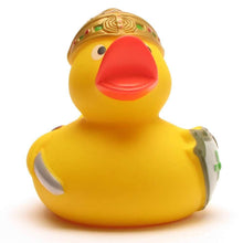 Load the picture into the gallery viewer, Badeente Ritter Ente - Gummiente Badespaß ab 18 Monaten3
