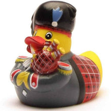 Load the picture into the gallery viewer, Badeente Scottish Piper Duck Dudelsackspieler Gummiente
