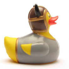 Load the picture into the gallery viewer, Badeente Wikinger - Gummiente Badespaß ab 18 Monaten2
