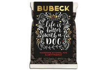 Lade das Bild in den Galerie-Viewer, Bubeck Black Craft Hundekuchen Weizenfrei Dinkel &amp; Aktivkohle 210g "Life is better with a Dog" 
