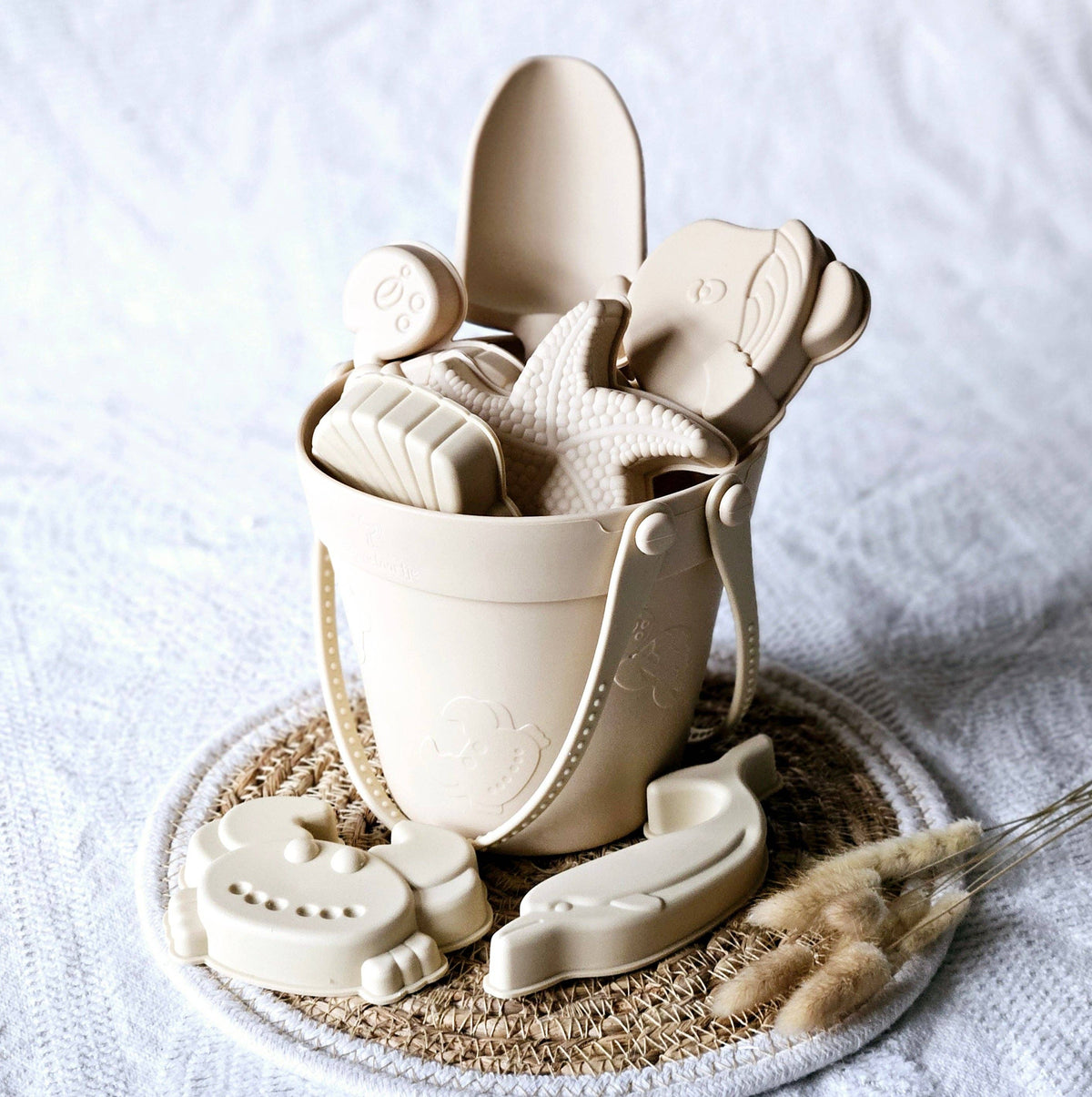 Kinder Spieleimer Sommereimer aus Silikon mit Formen Farbe Beige2