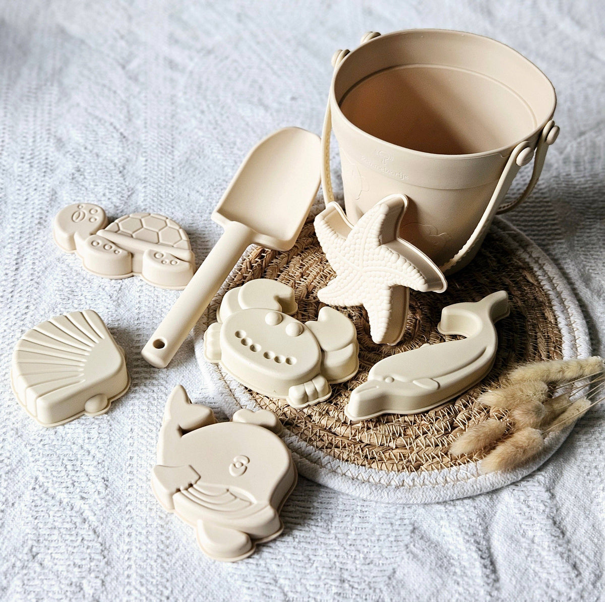 Kinder Spieleimer Sommereimer aus Silikon mit Formen Farbe Beige3