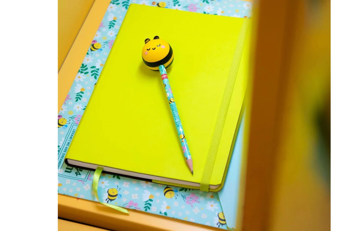 Legami Anti-Stress-Bleistift Bee „Bee Different“ - Squeezies with Squishy4