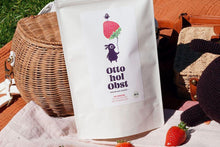 Lade das Bild in den Galerie-Viewer, Otto hol Obst 100% Naturbelassen Bio Erdbeerscheiben Gefriergetrocknet 30g
