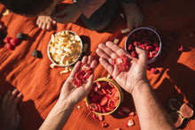 Lade das Bild in den Galerie-Viewer, Otto hol Obst 100% Naturbelassen Bio Erdbeerscheiben Gefriergetrocknet 30g 5
