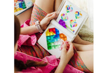 Lade das Bild in den Galerie-Viewer, Smart Games IQ Love Reisespiel Ein Liebesgeständnis an die grauen Zellen2
