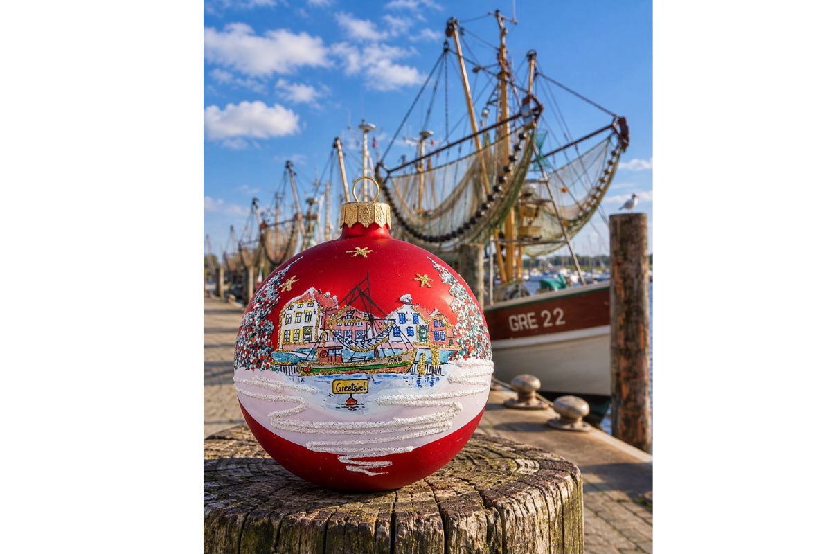 Weihnachtskugel Greetsiel Souvenir Mundgeblasen Handbemalt 