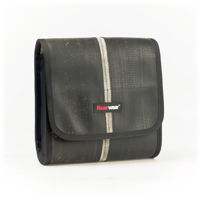 Umhängetasche Carl, Feuerwear, Unikate, Nachhaltigkeit, Feuerwehrschlauch, Feuerwehr, Tasche, Handtasche, Weiß, Rot, Schwarz