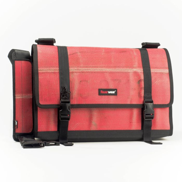Messenger Bag Gordon 18L, Feuerwear, Unikate, Nachhaltigkeit, Feuerweh –  Sálina Onlineshop